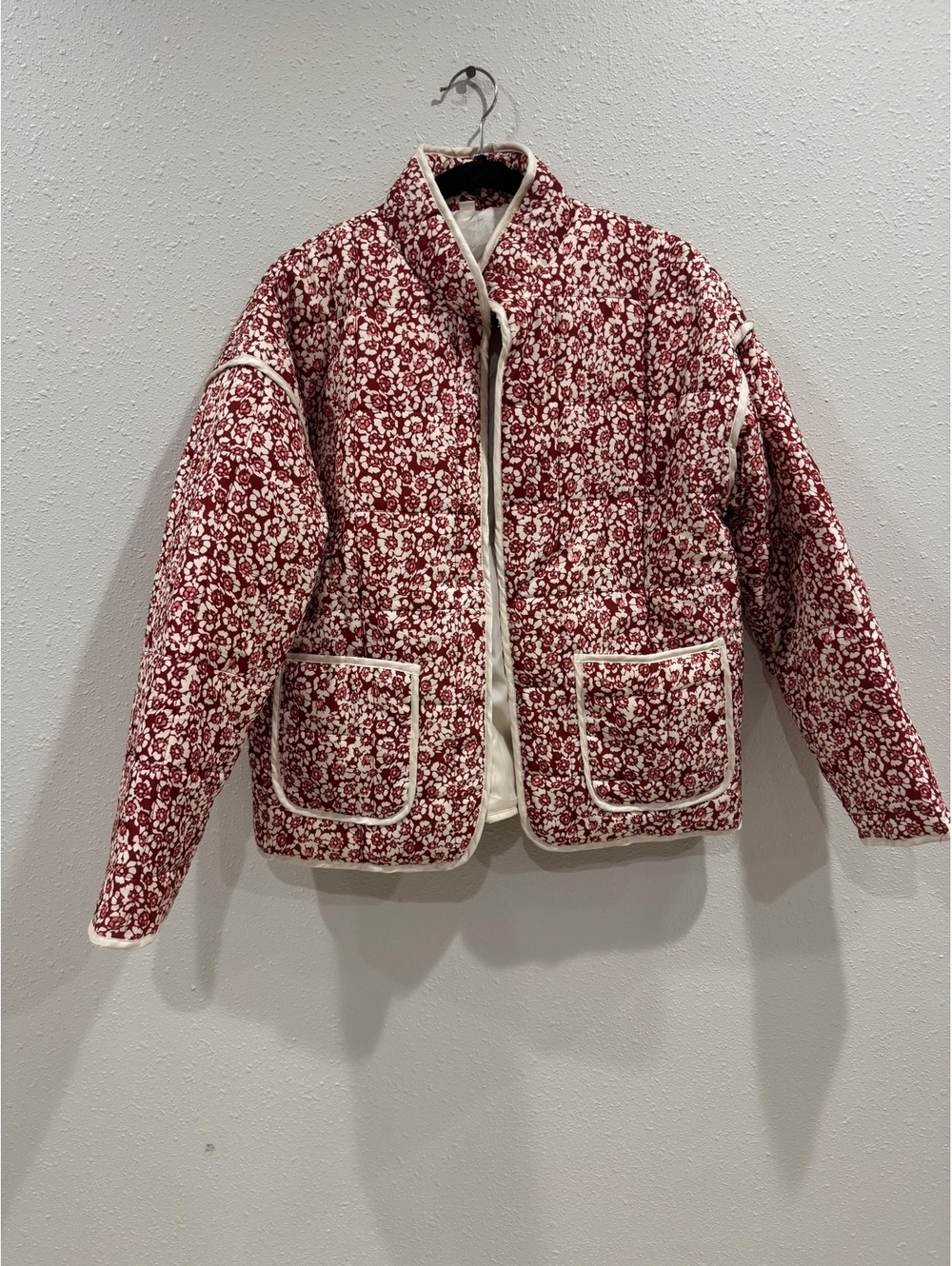 Women’s Red Cream Floral Quilted Jacket Size M Cottagecore Boho Piped Trim